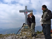 Dalla Pianca di S. Giovanni Bianco salita al CANCERVO dal CANALONE e discesa dal CANALINO DEI SASSI domenica 17 aprile 2011 - FOTOGALLERY